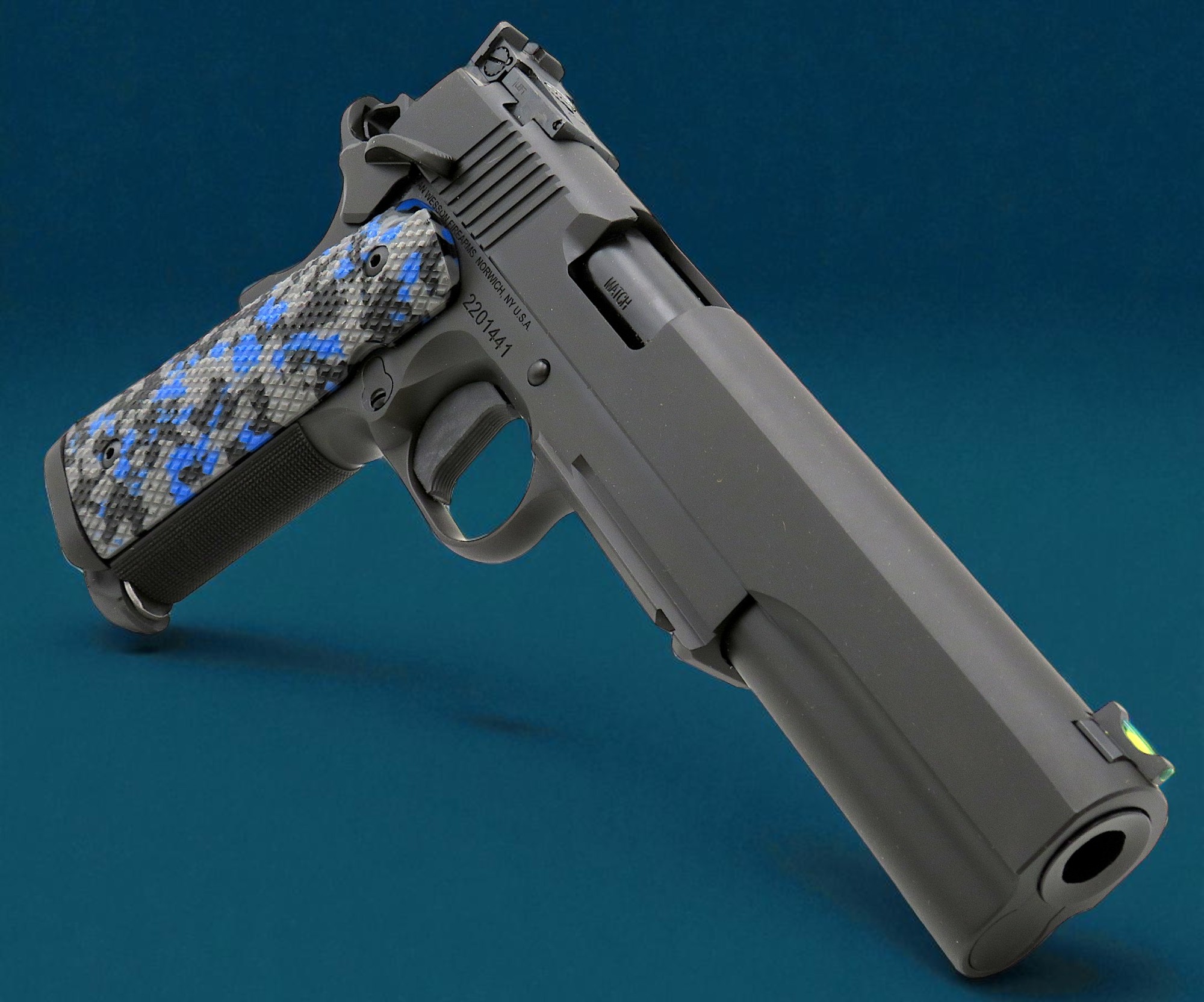 NEW BLACKOUT DAN WESSON 1911 KODIAK 10mm 6" BARREL x2 8+1rds - Image 4