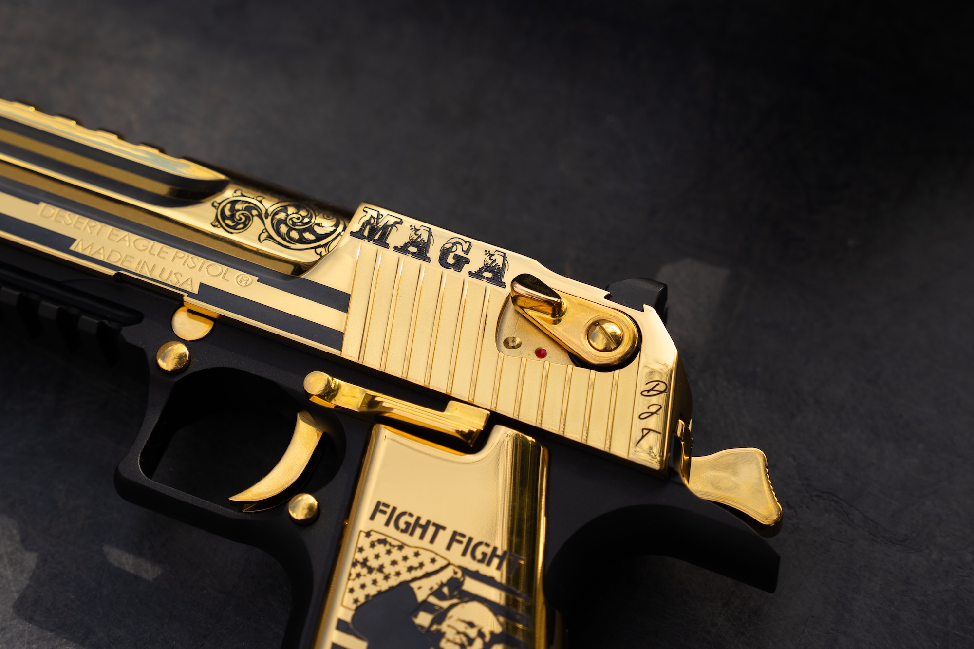 Limited Edition Desert Eagle 50AE TRUMP MAGA 45/47 Gun #005 of 100 MAGA05 - Image 10