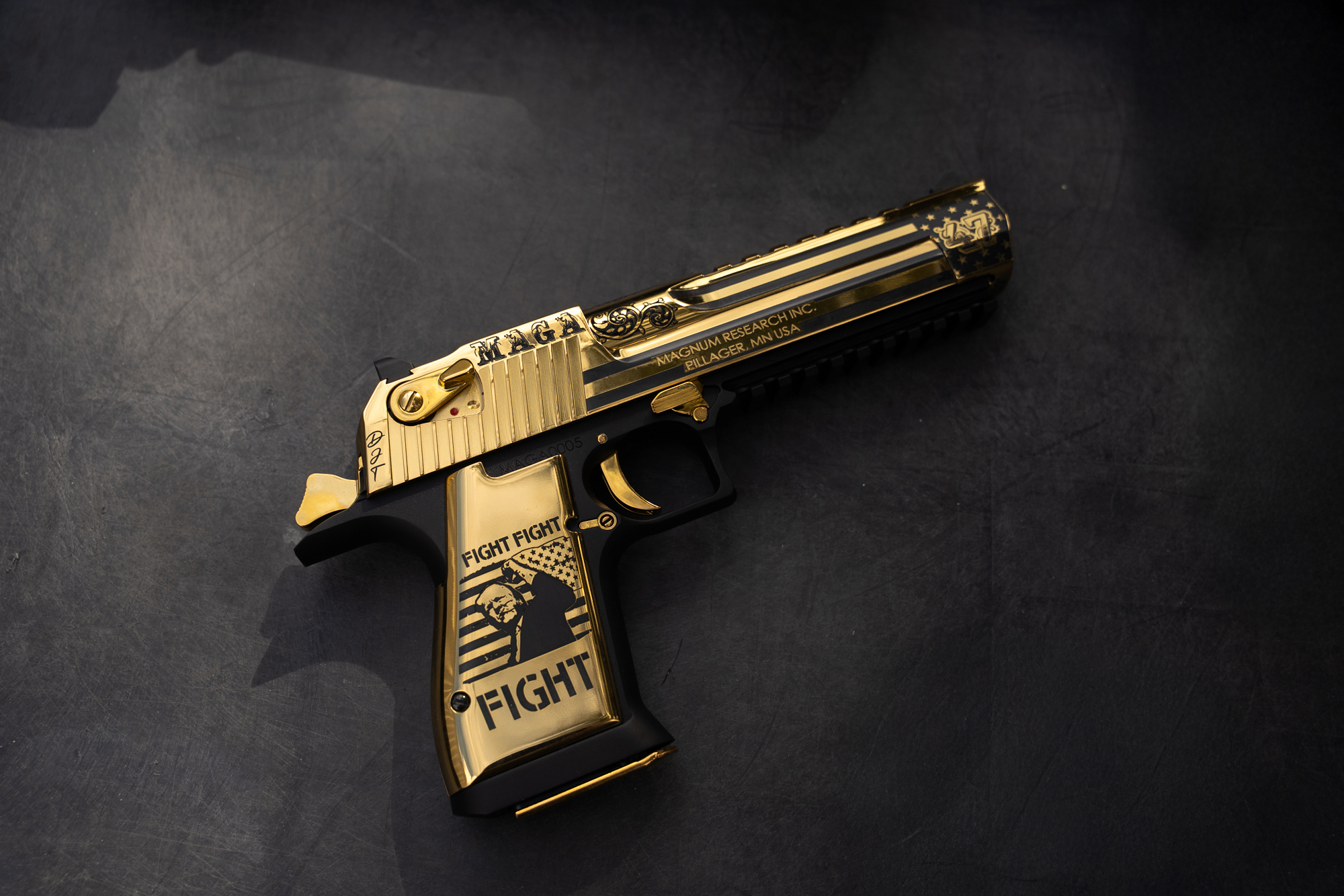 Limited Edition Desert Eagle 50AE TRUMP MAGA 45/47 Gun #005 of 100 MAGA05 - Image 6