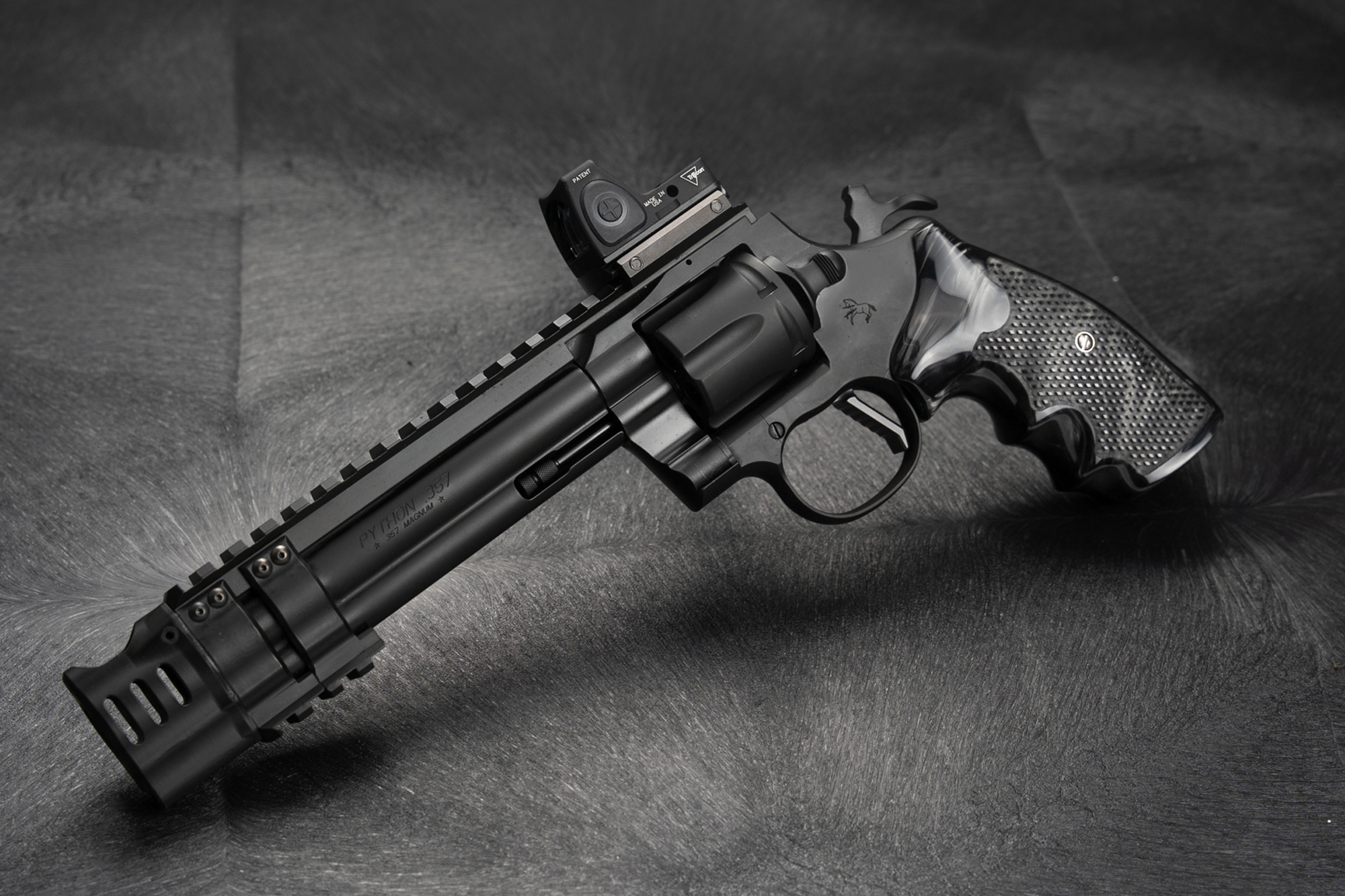 Custom Shop Colt Python 6" Compensated, Pic Rail, RMR Mount, RMR Green Dot, Reactive Maxx Grips