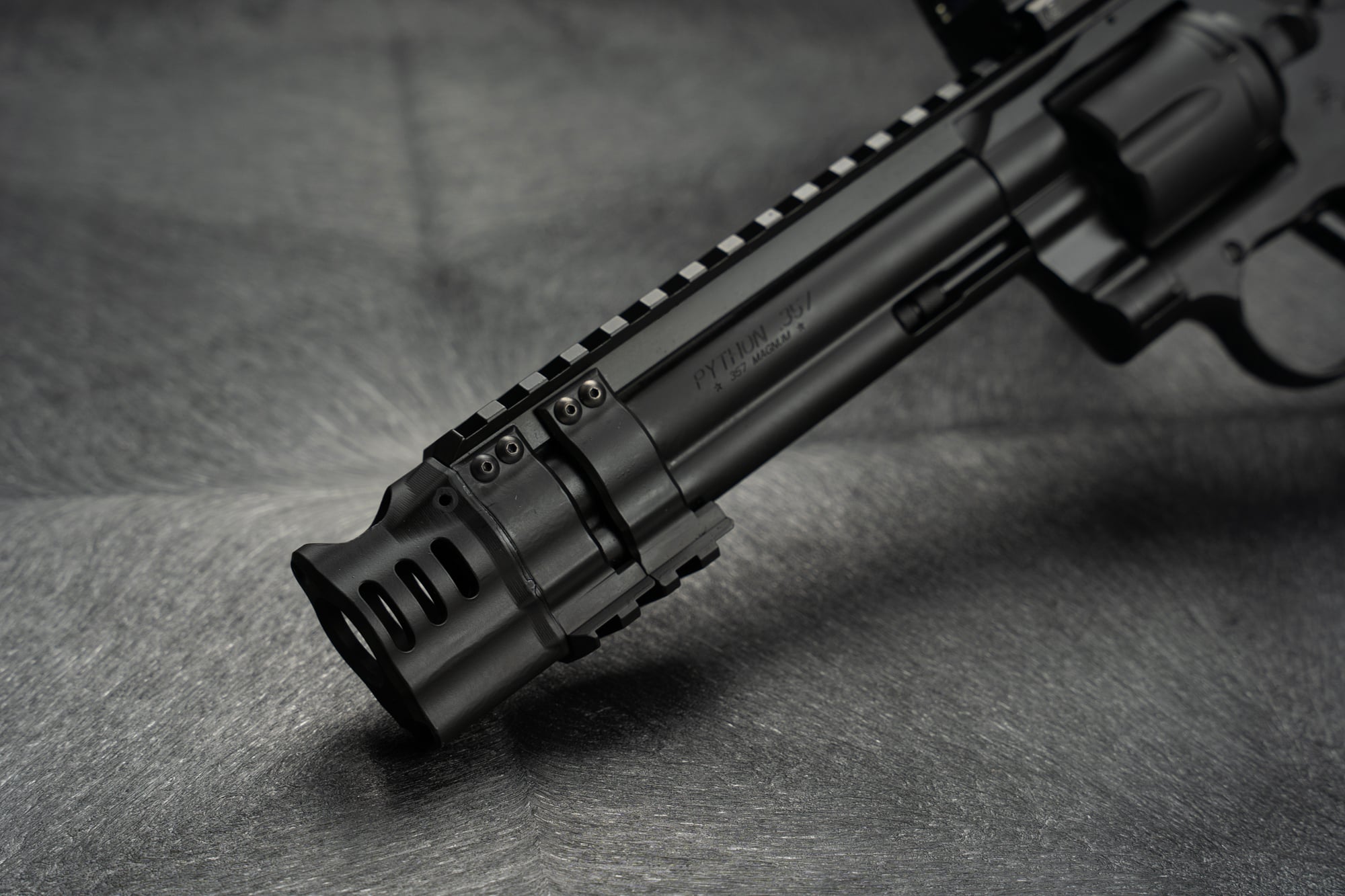 Custom Shop Colt Python 6" Compensated, Pic Rail, RMR Mount, RMR Green Dot, Reactive Maxx Grips - Image 10