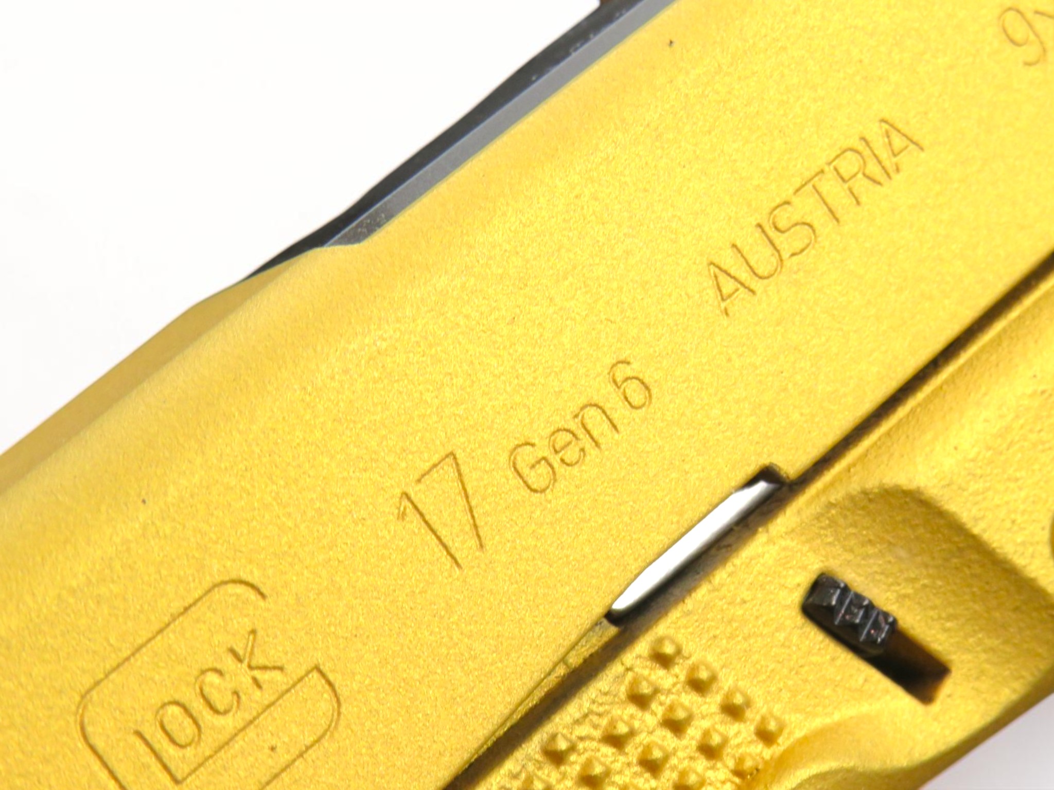 SK Customs Glock 17 Gen 6 MOS GOLD CERAKOTE 17rd Mags - Image 4