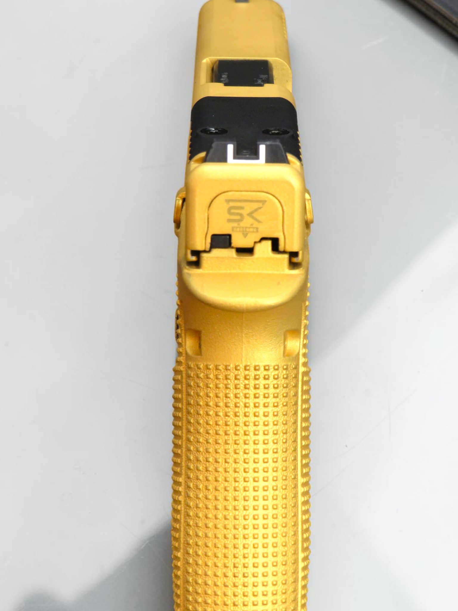 SK Customs Glock 17 Gen 6 MOS GOLD CERAKOTE 17rd Mags - Image 9