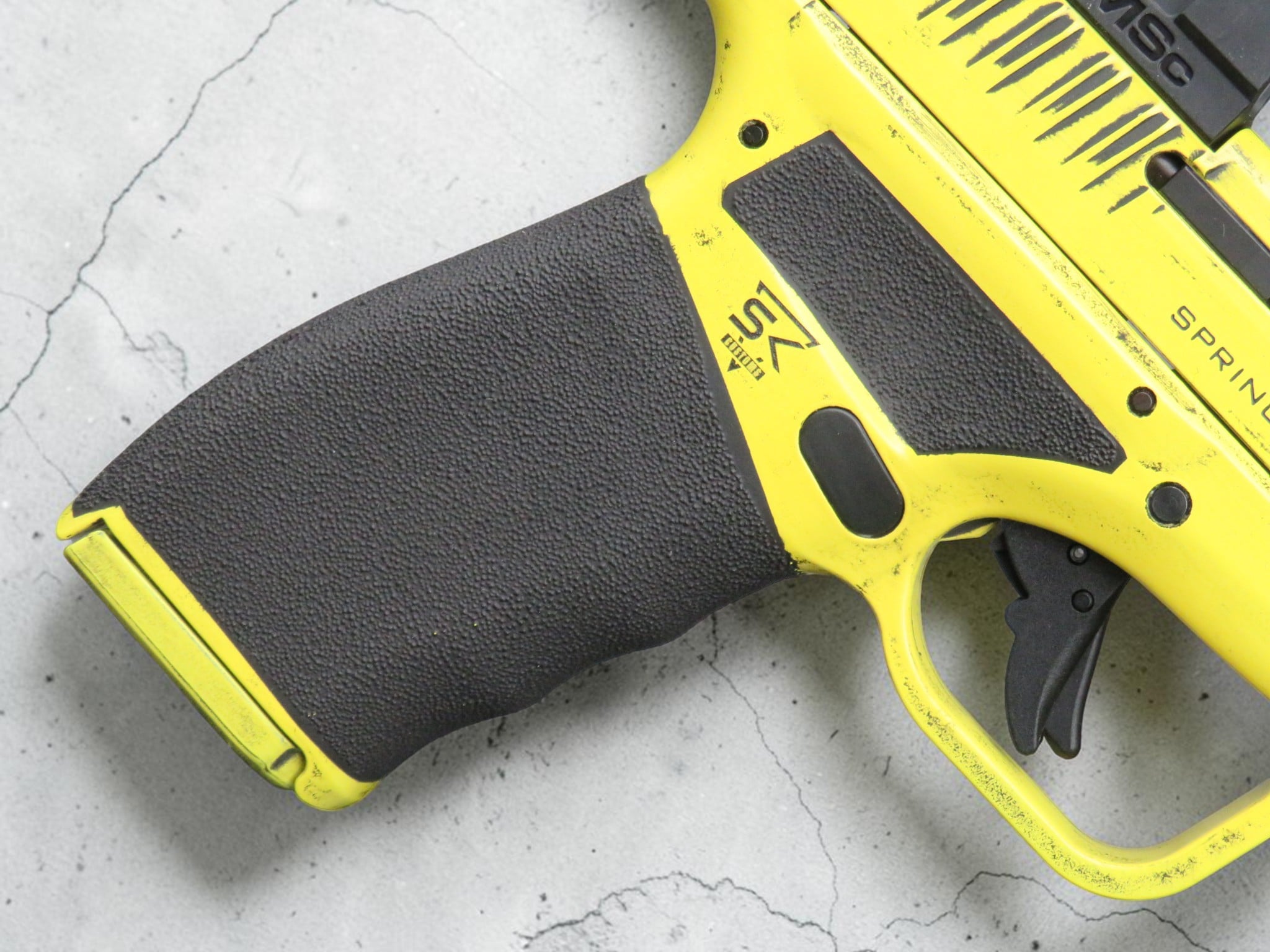SK Customs Springfield Armory Hellcat Pro OSP Distressed Lemon Zest - Image 9