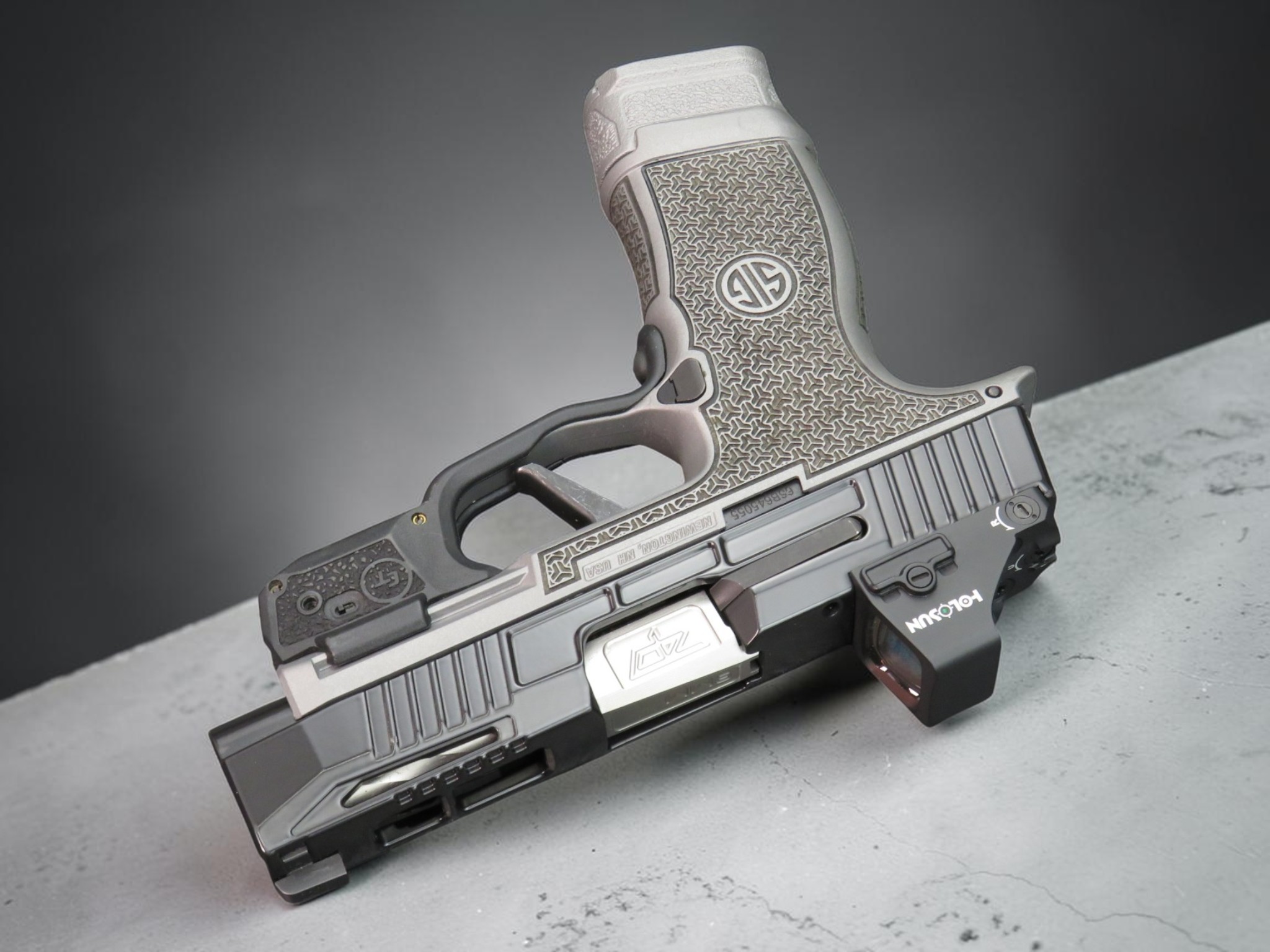 CUSTOM SIG P365XL 9mm Tetris Stipple, Cerakoted, Pic Rail with Optic and Lots of Extras - Image 5