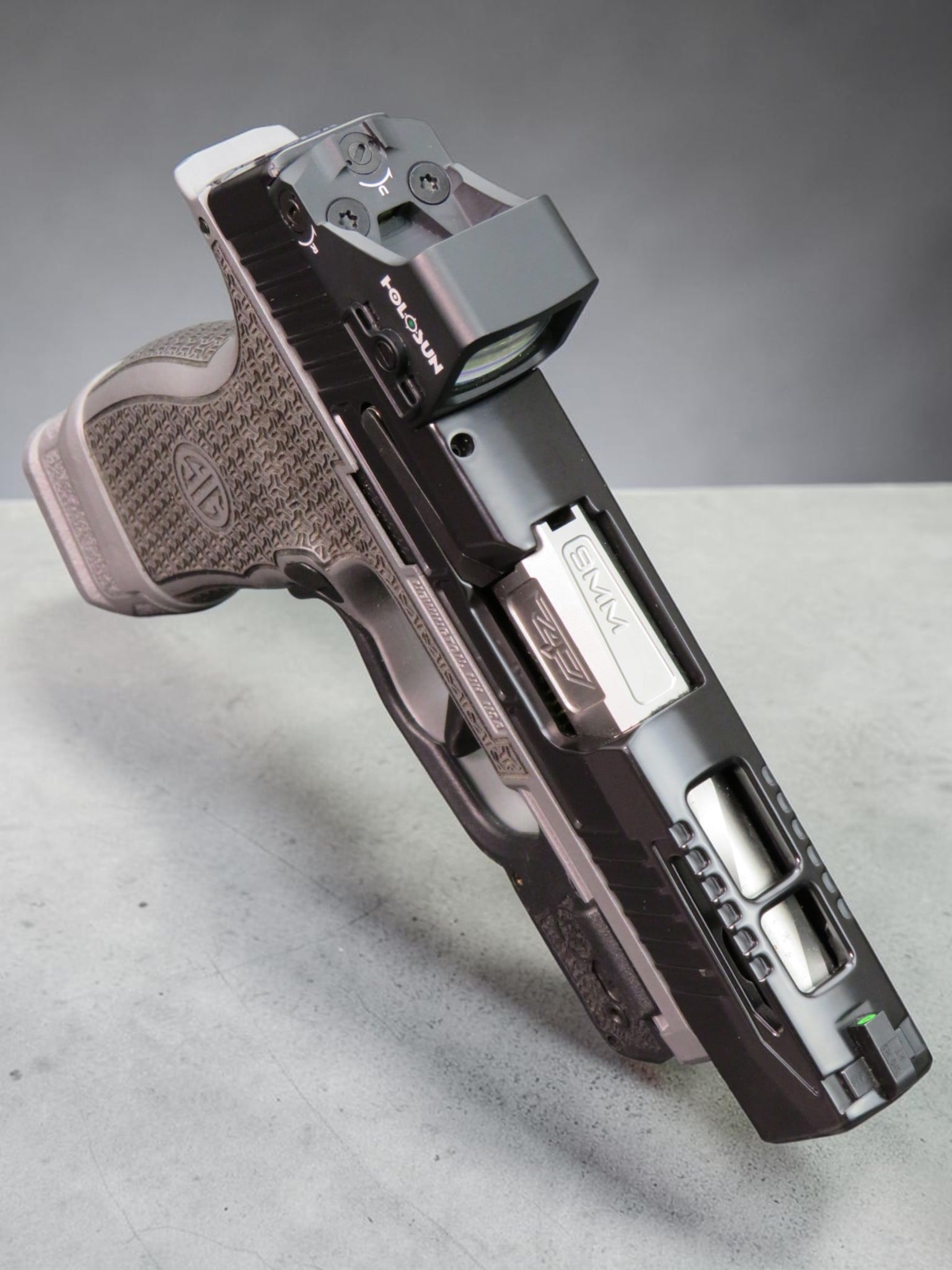 CUSTOM SIG P365XL 9mm Tetris Stipple, Cerakoted, Pic Rail with Optic and Lots of Extras - Image 8