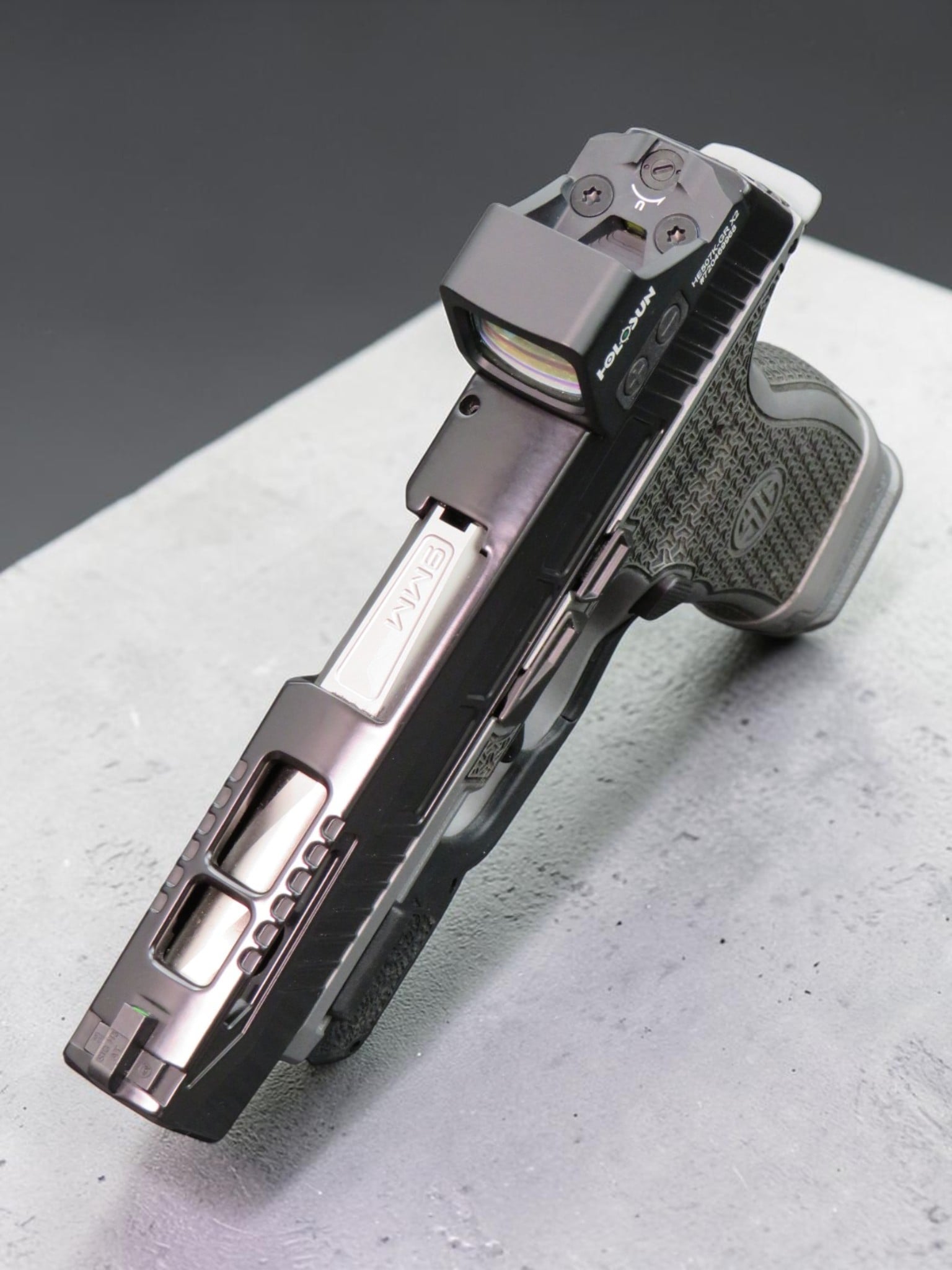 CUSTOM SIG P365XL 9mm Tetris Stipple, Cerakoted, Pic Rail with Optic and Lots of Extras - Image 9