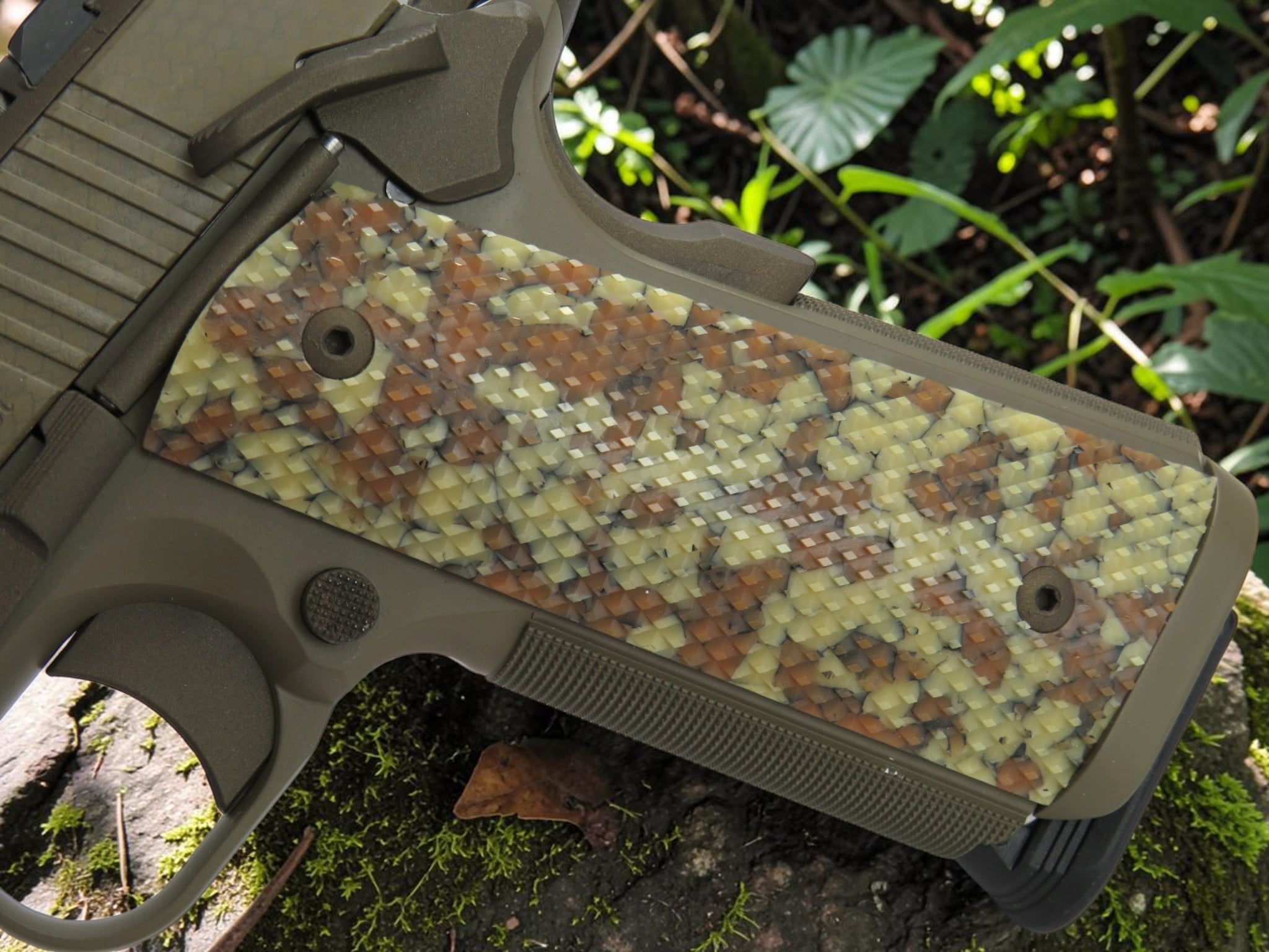 SK LIMITED DAN WESSON COMMANDER SPECIALIST RATTLER EDITION 1911 OPTIC READY 45acp - Image 2